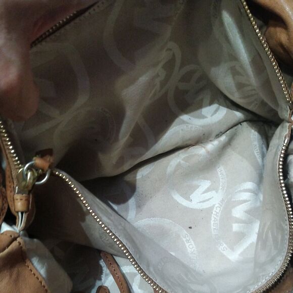 Michael Kors Brown SOFT Leather Drawstring Shoulder Bag w/ Front Pockets 14 X 9 - Picture 7 of 12